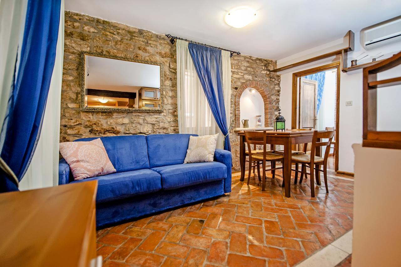 Apartments Casa Rubeus 로비니 외부 사진