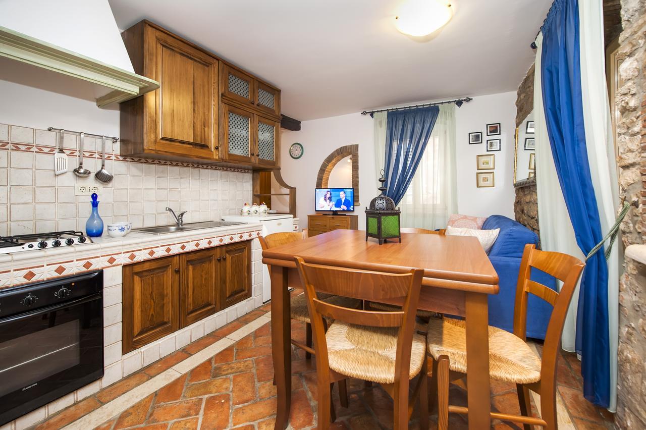Apartments Casa Rubeus 로비니 외부 사진