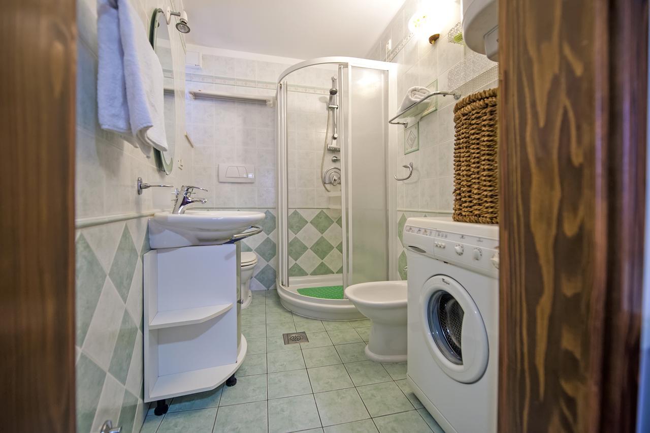 Apartments Casa Rubeus 로비니 외부 사진