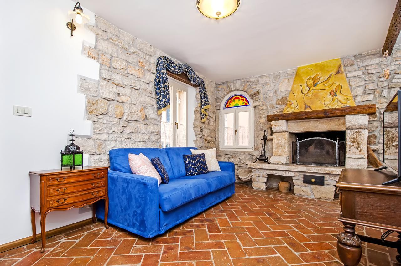 Apartments Casa Rubeus 로비니 외부 사진
