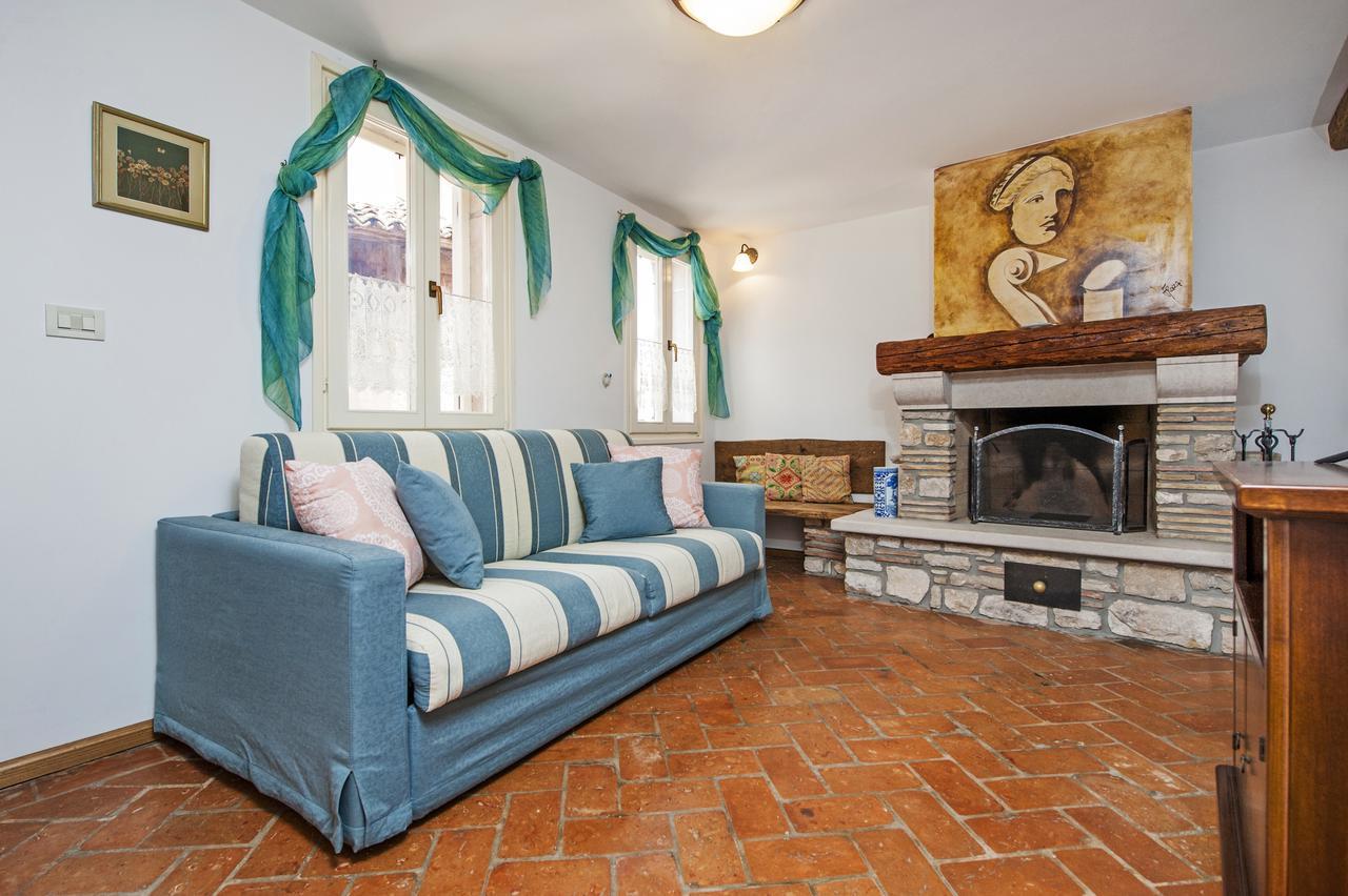 Apartments Casa Rubeus 로비니 외부 사진