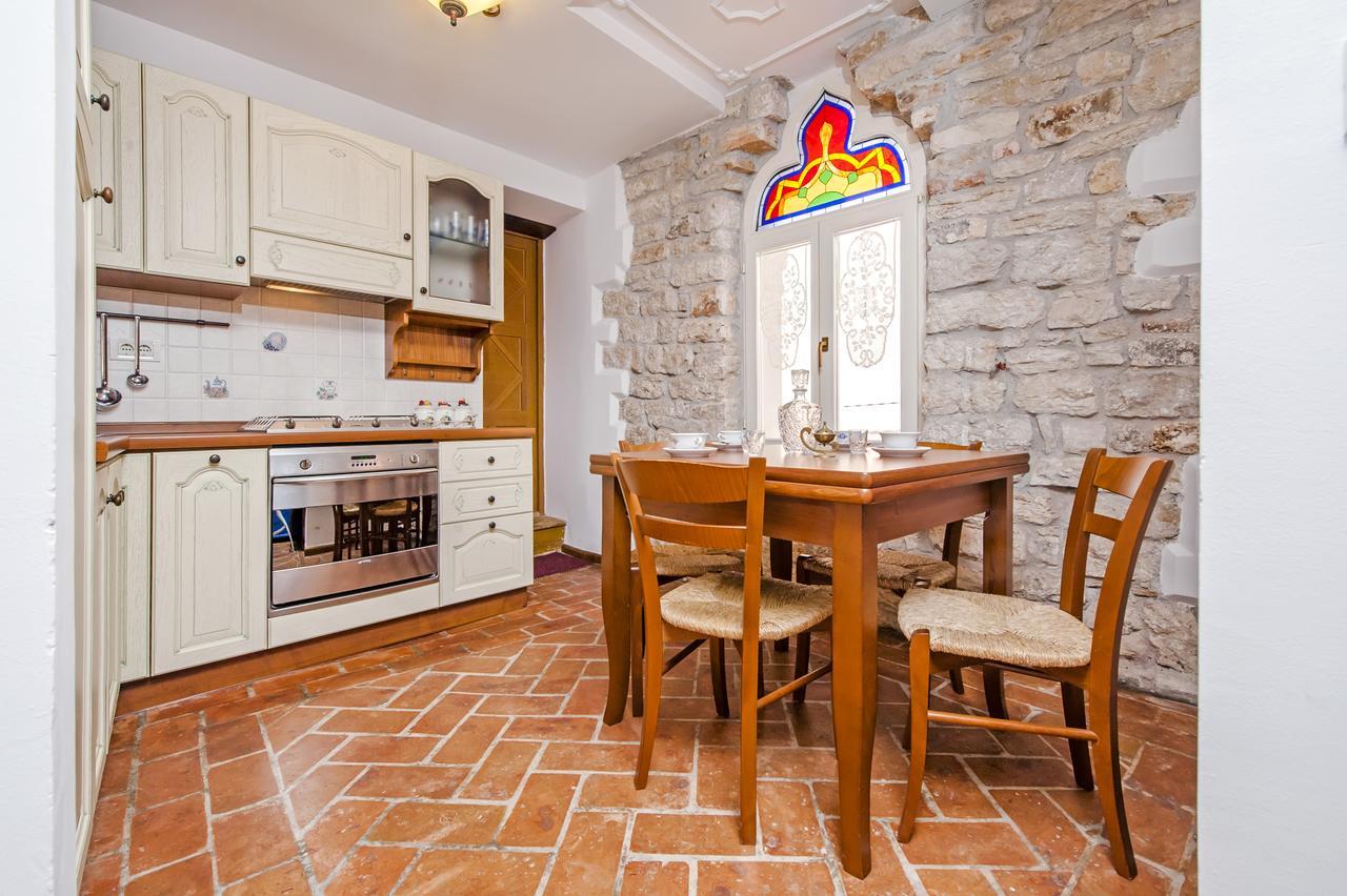 Apartments Casa Rubeus 로비니 외부 사진