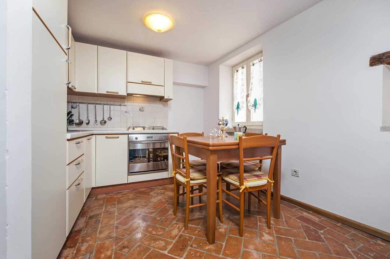 Apartments Casa Rubeus 로비니 외부 사진
